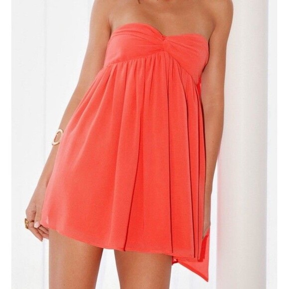 Peppermayo Dresses & Skirts - Pepper Mayo Exclusive Saturn Coral Mini  Dress Size 2 NWT